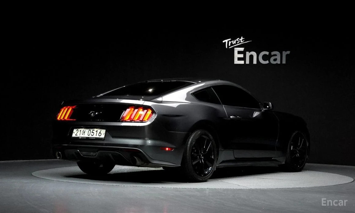 Ford Mustang 2.3 Eco Boost* КОЖА* NAVI* ПОДГРЕВ* ОБДУХВАНЕ* , снимка 3 - Автомобили и джипове - 54185611