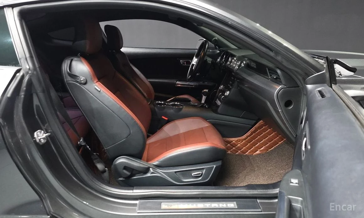 Ford Mustang 2.3 Eco Boost* КОЖА* NAVI* ПОДГРЕВ* ОБДУХВАНЕ* , снимка 7 - Автомобили и джипове - 54185611