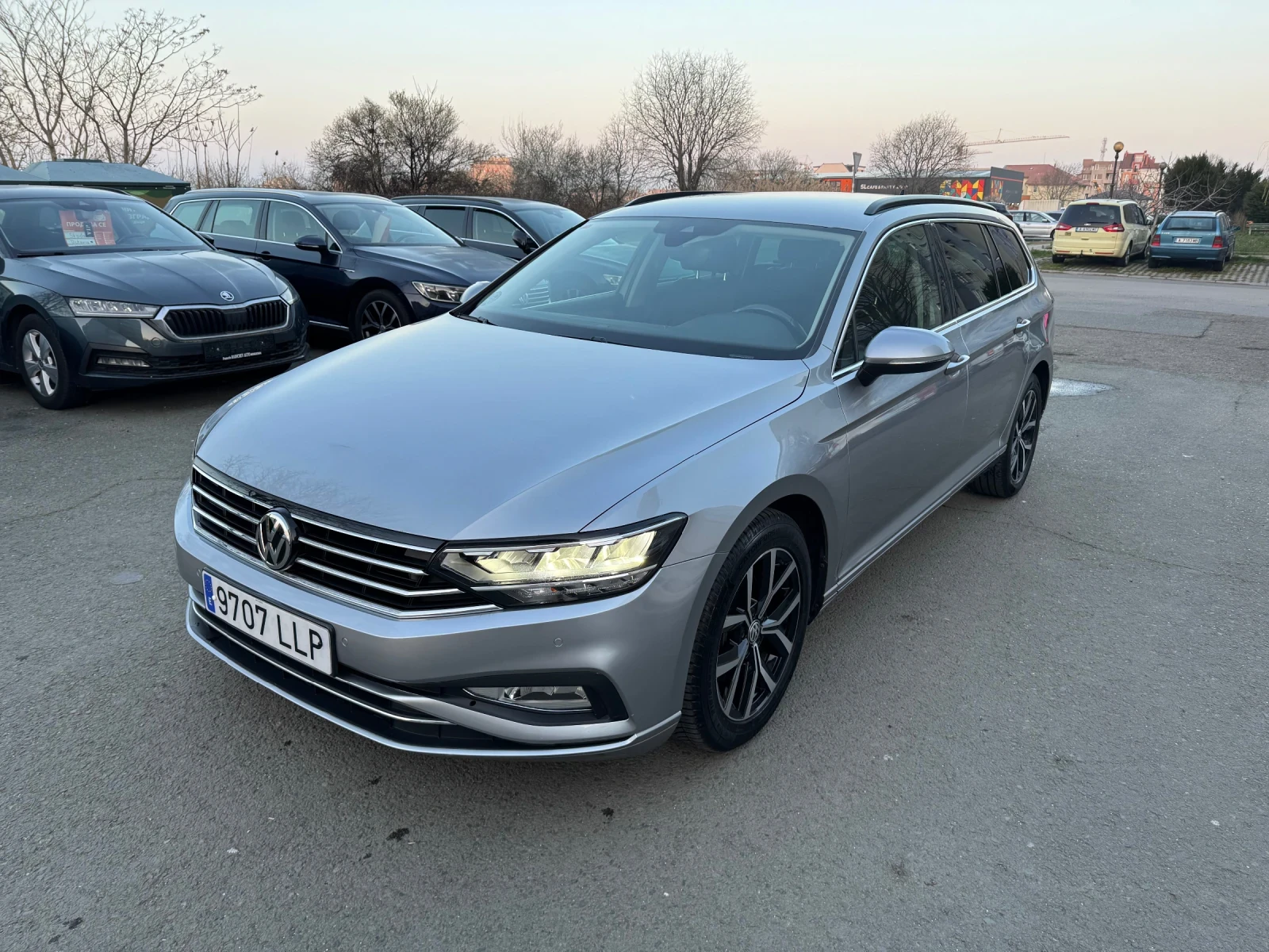 VW Passat 2.0 TDI, снимка 3 - Автомобили и джипове - 54276390