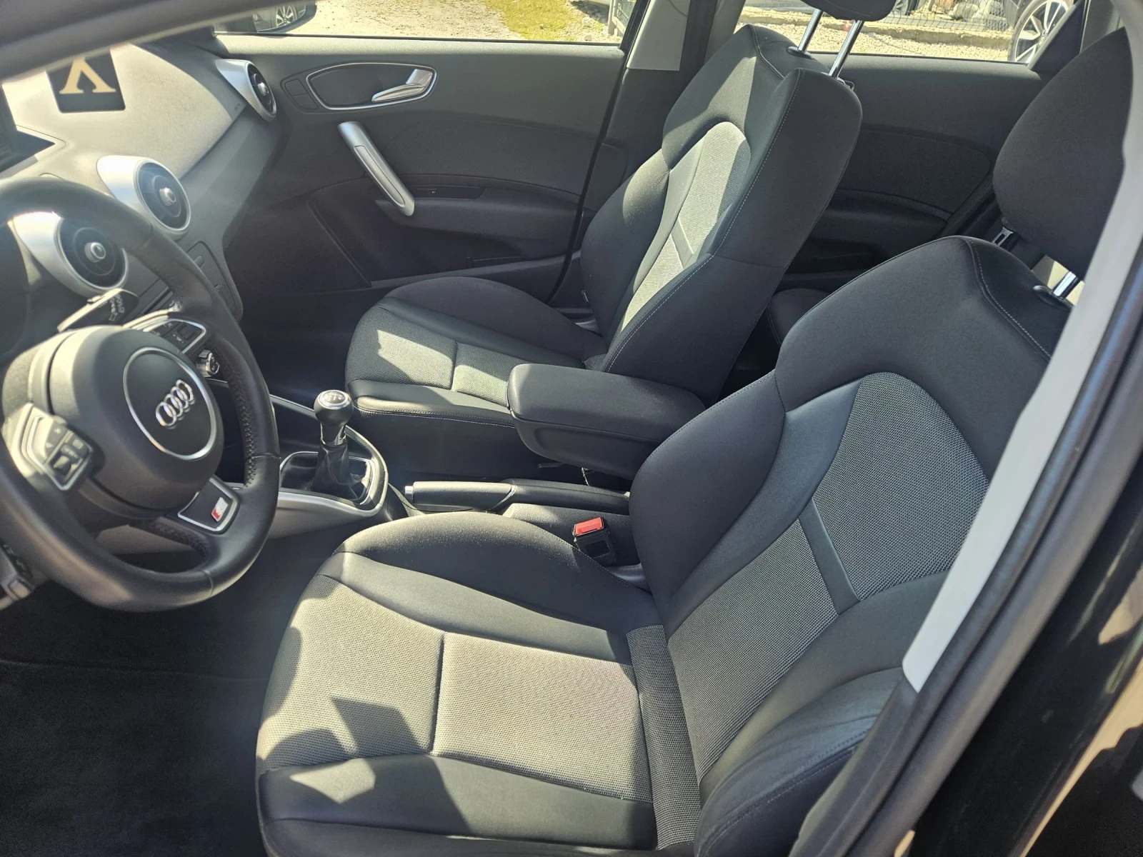 Audi A1 1.6 ТDi S- LINE  116 k.c., снимка 8 - Автомобили и джипове - 54353005