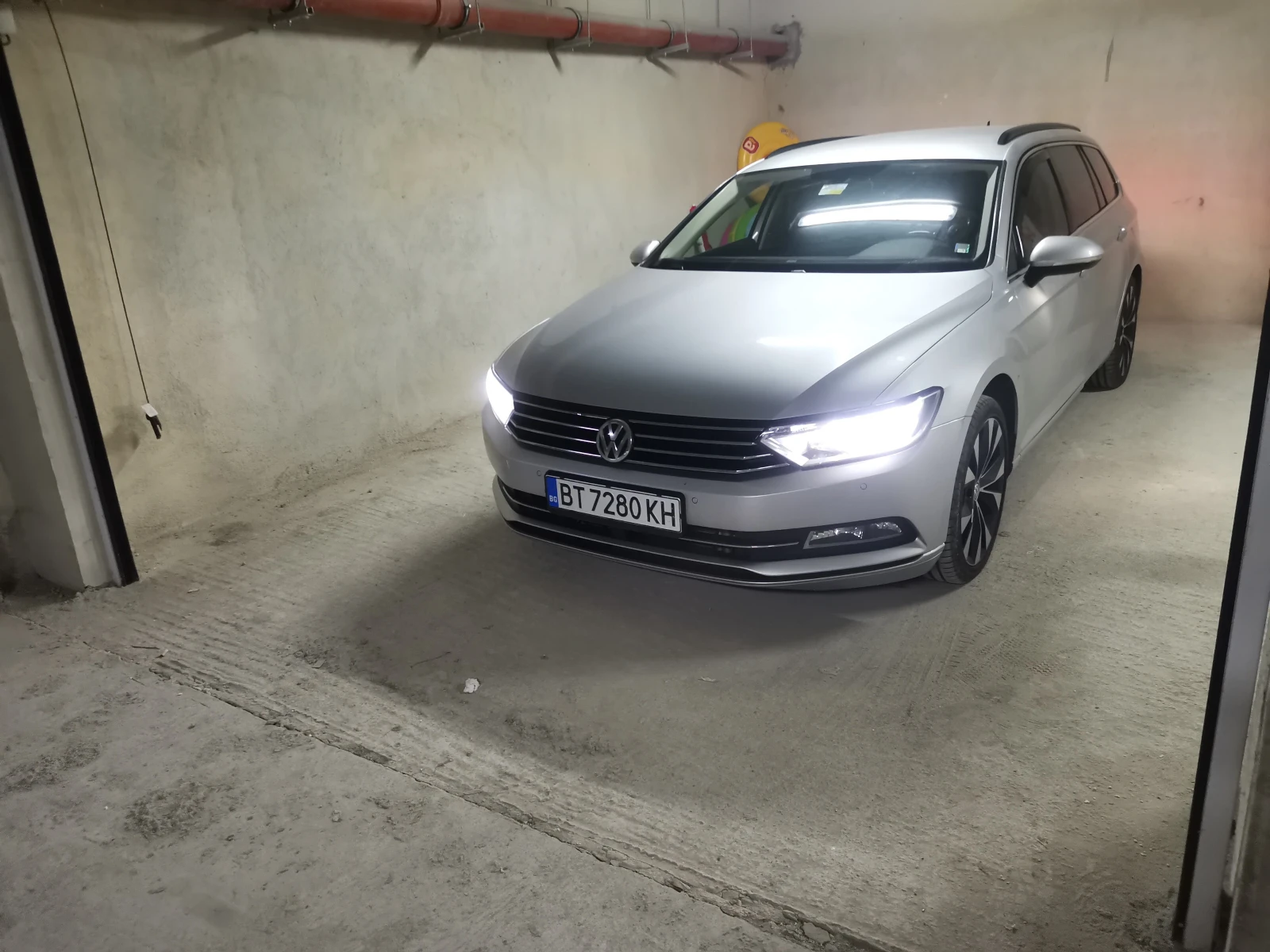 VW Passat 2.0 TDI, снимка 8 - Автомобили и джипове - 54356522