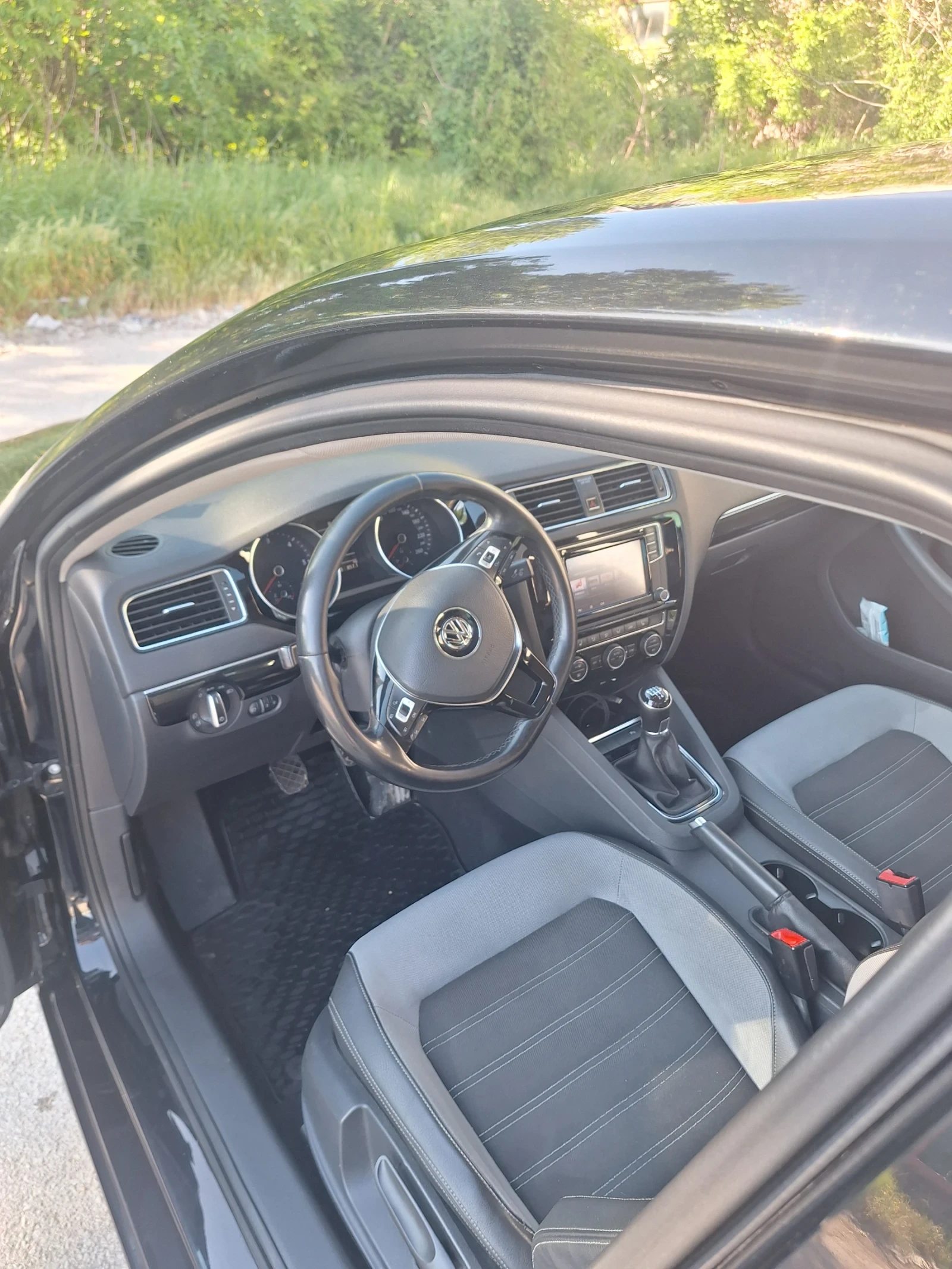 VW Jetta, снимка 8 - Автомобили и джипове - 54573318