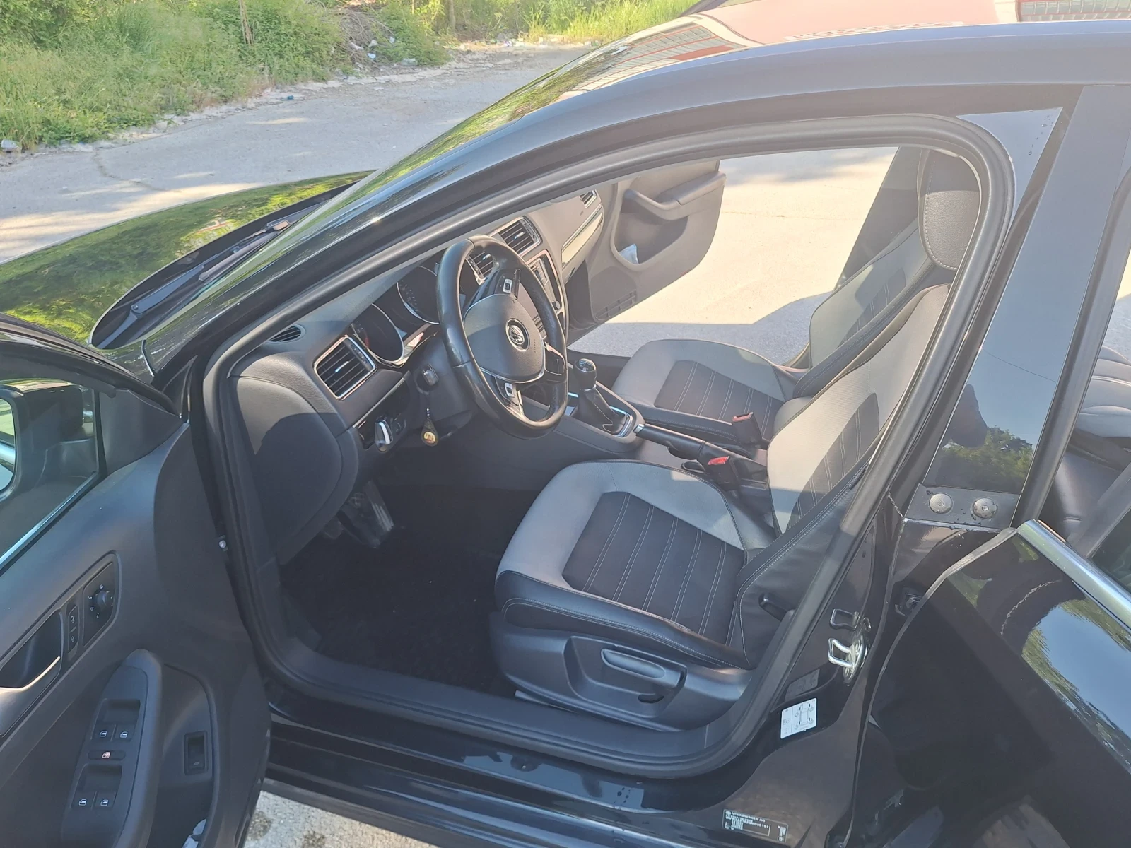 VW Jetta, снимка 11 - Автомобили и джипове - 54573318