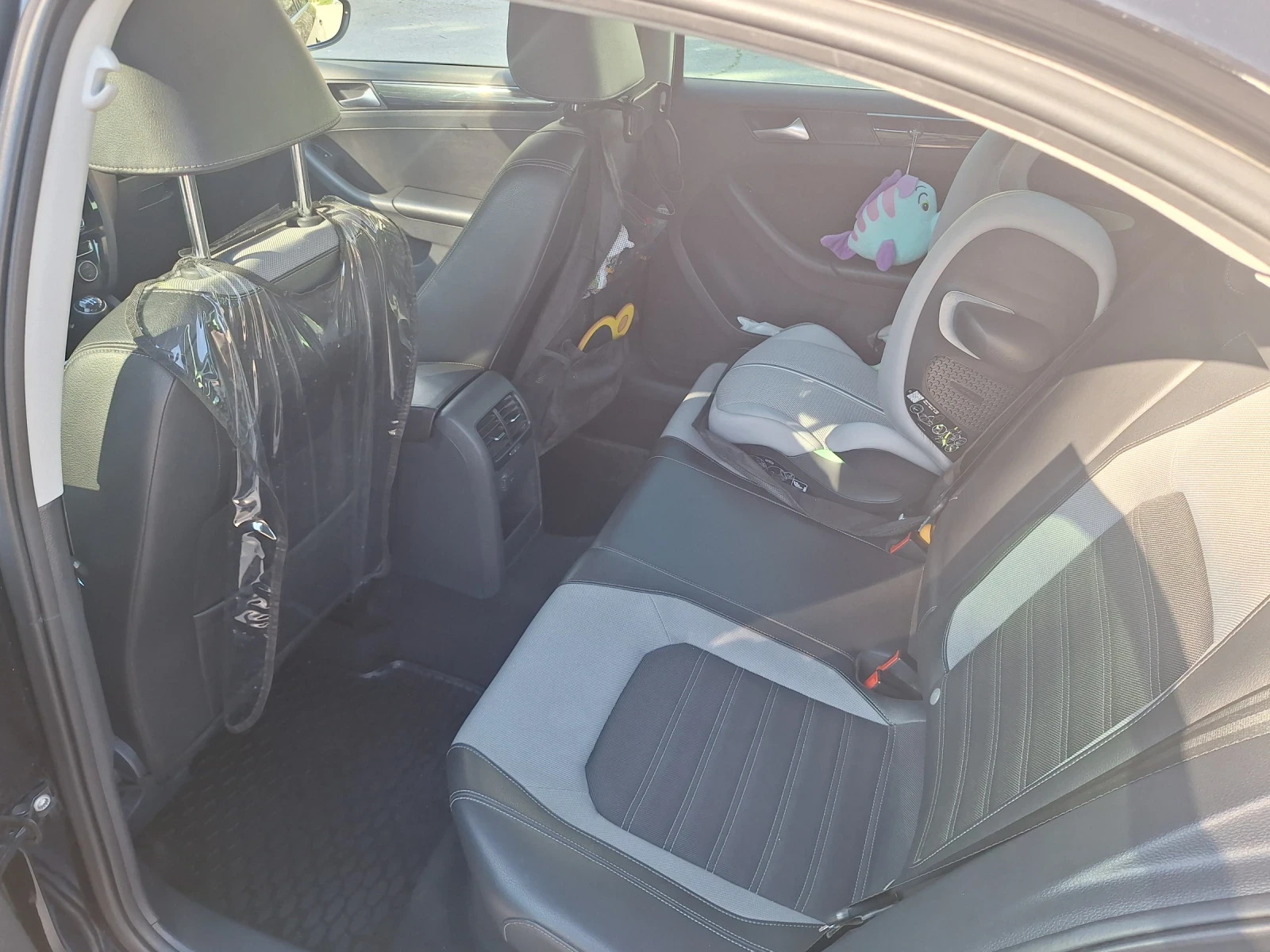 VW Jetta, снимка 14 - Автомобили и джипове - 54573318
