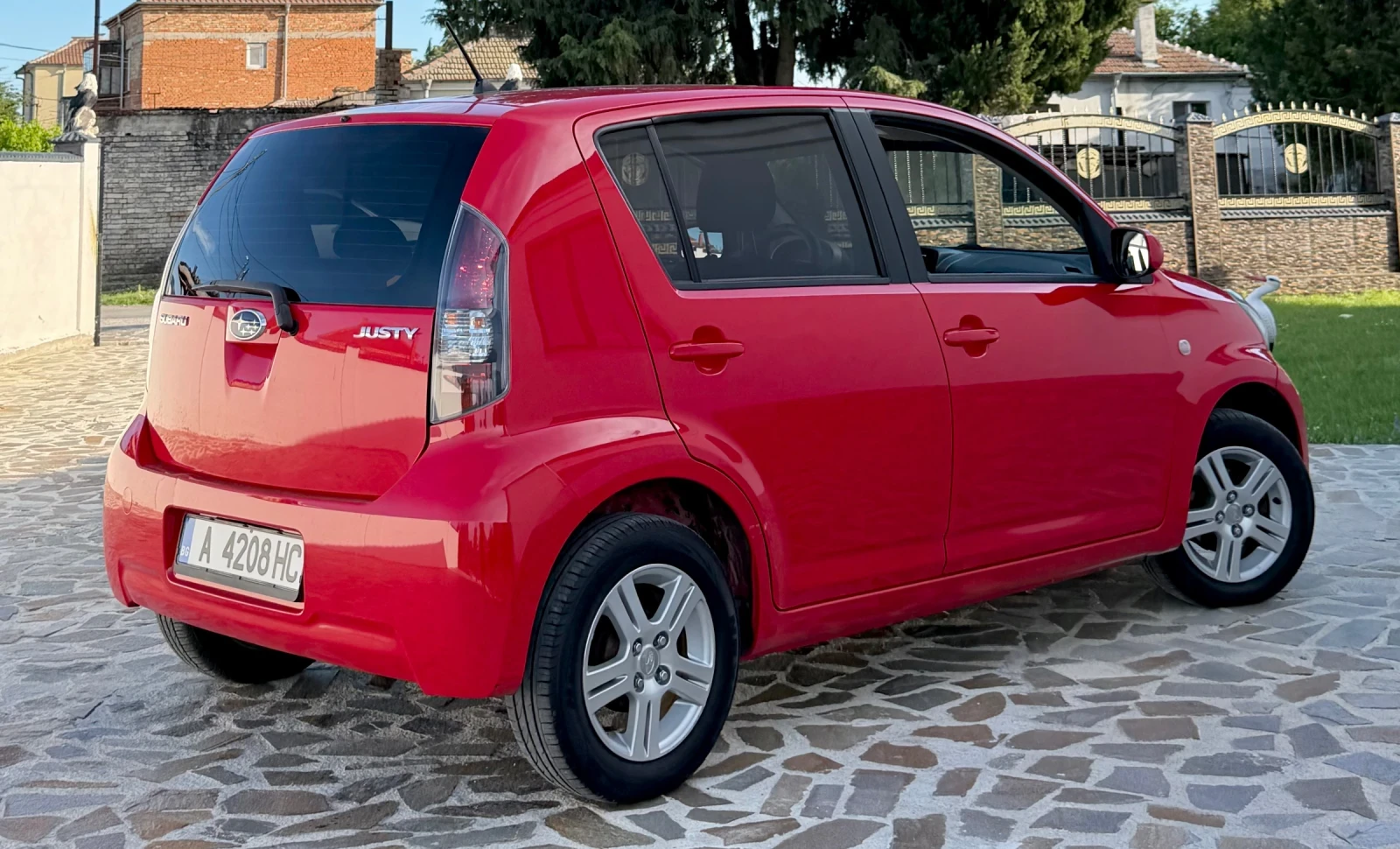 Subaru Justy 1.2i 75 к.с 2012г 185хл км!, снимка 5 - Автомобили и джипове - 54838851