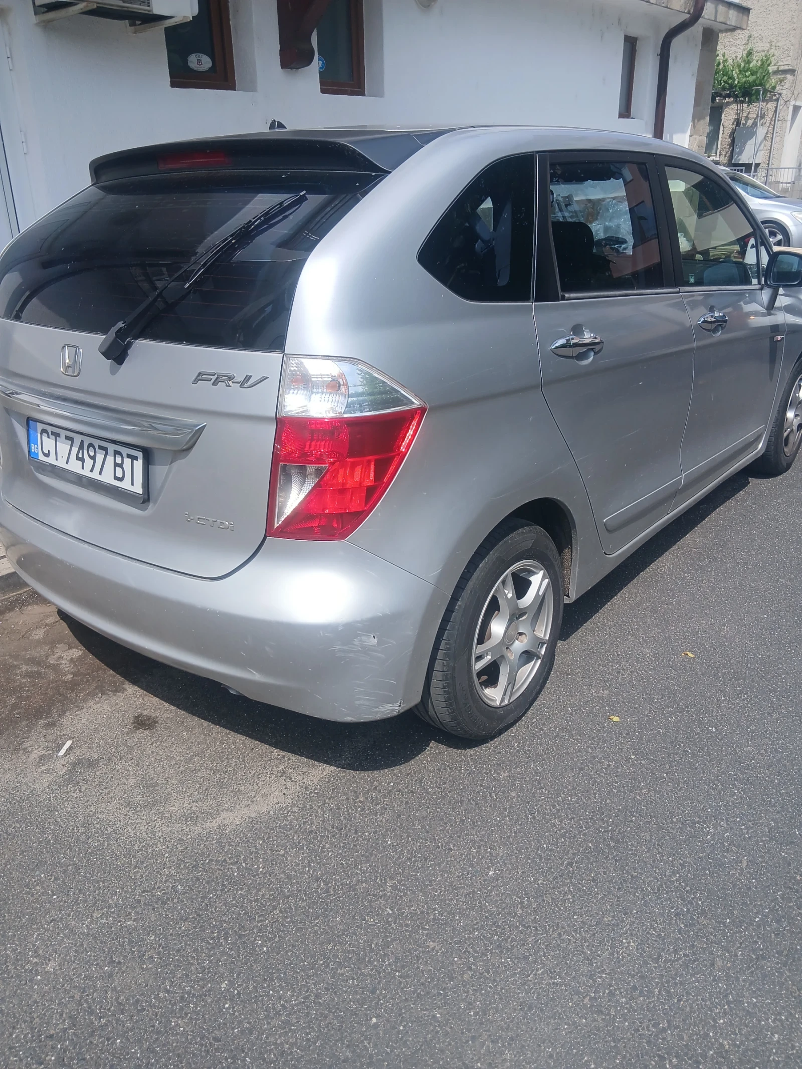 Honda Fr-v, снимка 4 - Автомобили и джипове - 54915368