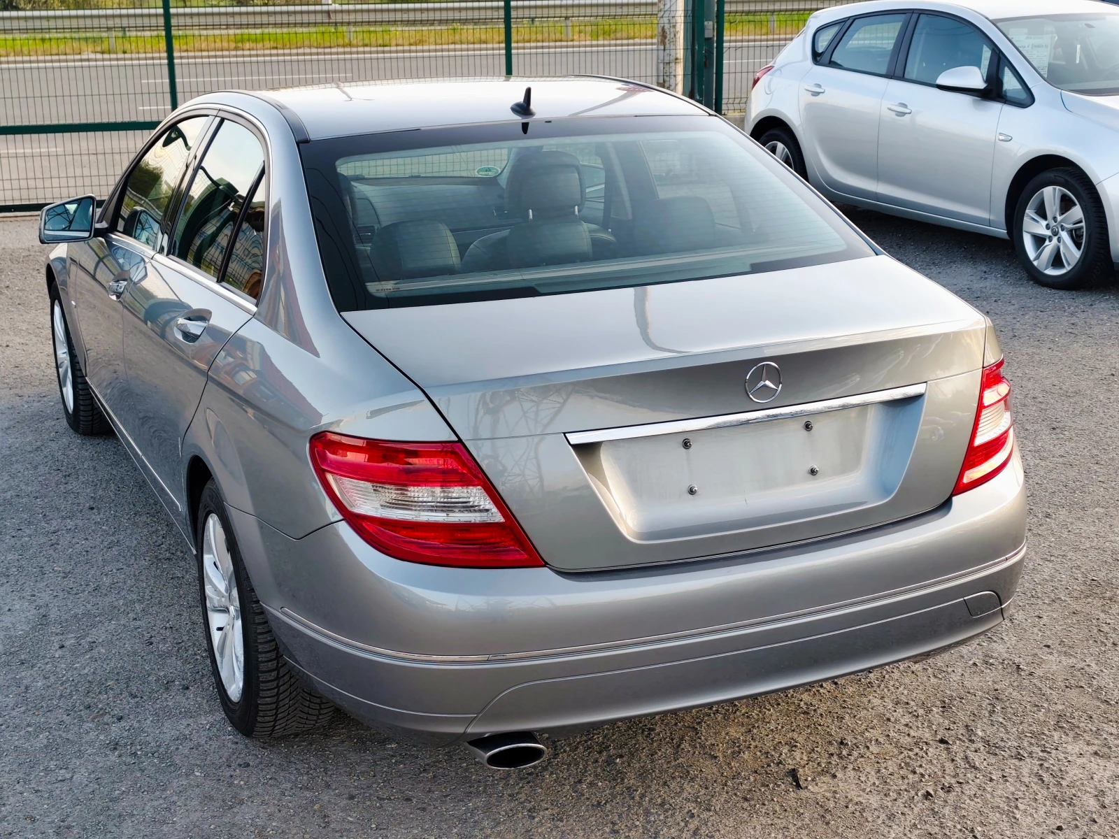 Mercedes-Benz C 200 i 184k.c. Euro 5, снимка 4 - Автомобили и джипове - 54931394