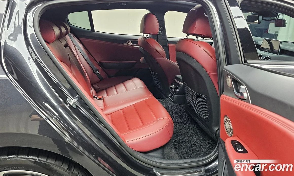 Kia Stinger 3.3 Turbo AWD GT, снимка 17 - Автомобили и джипове - 55676733