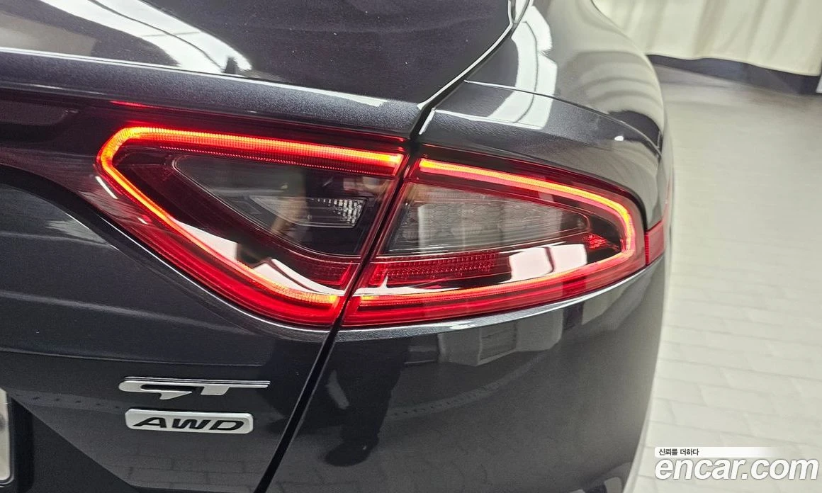 Kia Stinger 3.3 Turbo AWD GT, снимка 9 - Автомобили и джипове - 55676733