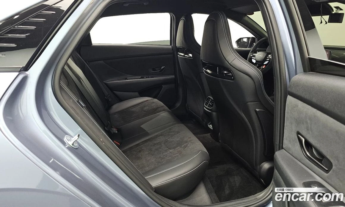 Hyundai Elantra 2.0 N, снимка 16 - Автомобили и джипове - 55972749