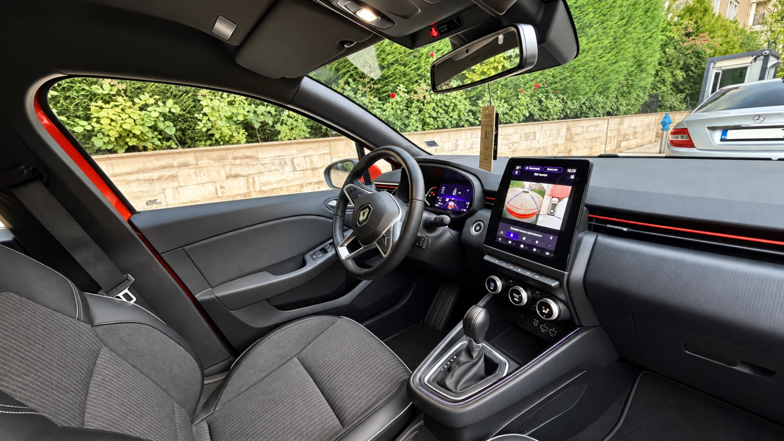 Renault Clio V, снимка 5 - Автомобили и джипове - 56155279