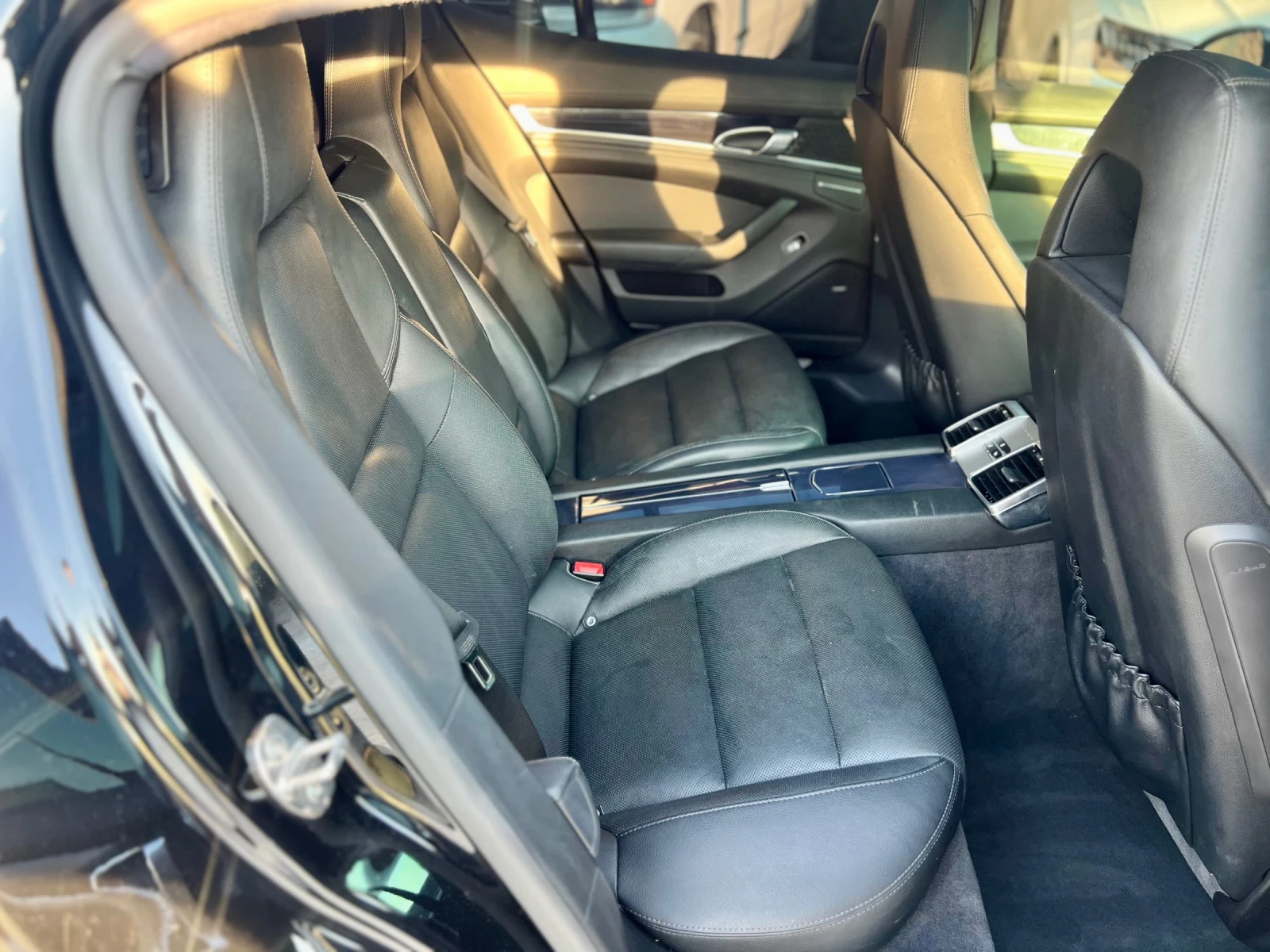 Porsche Panamera Facelift* Обдухване* Chrono* Подгрев* Шибедах* Tur, снимка 12 - Автомобили и джипове - 56323232