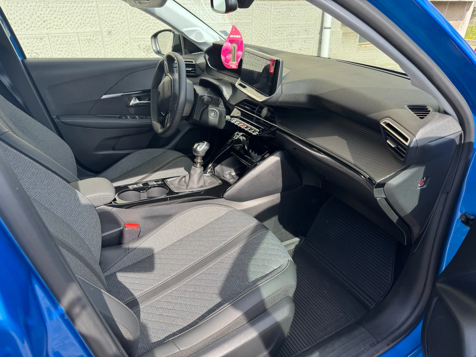 Peugeot 208 Allure, снимка 7 - Автомобили и джипове - 56434954