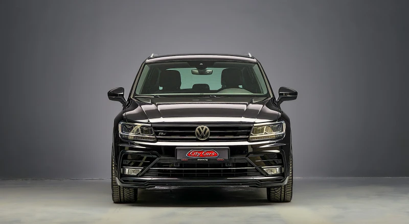 VW Tiguan R-Line&#34;/190к.с./TDI/4х4/DSG/LED/360 /ДИСТРОНИK, снимка 1 - Автомобили и джипове - 47582313