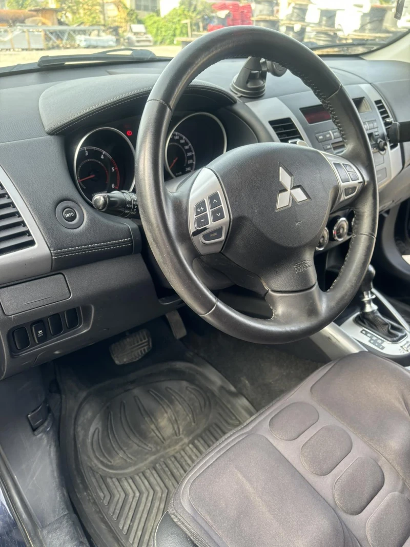 Mitsubishi Outlander 2.2D ID CH, снимка 7 - Автомобили и джипове - 47623627