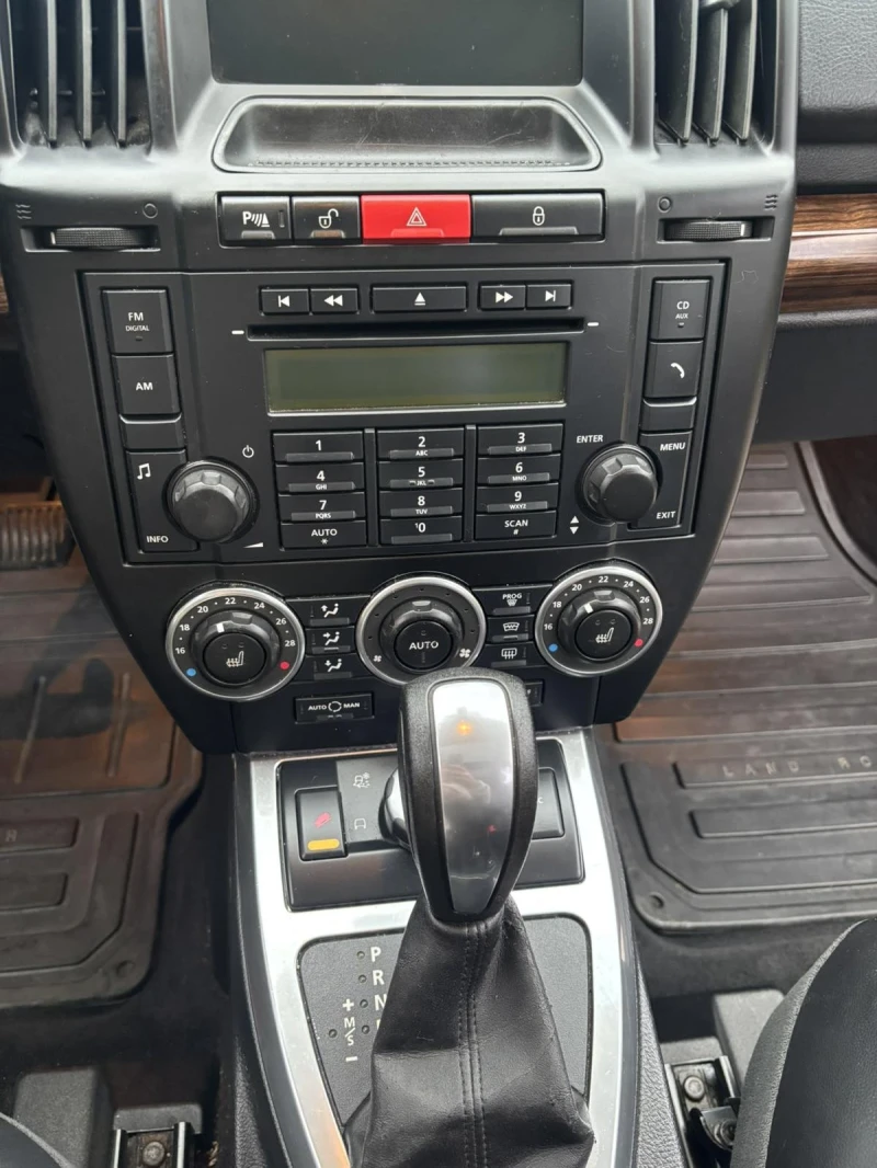 Land Rover Freelander, снимка 11 - Автомобили и джипове - 52056496