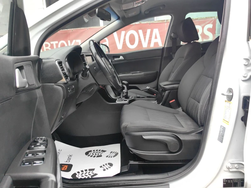 Kia Sportage 1.6i-132к.с Cool 2WD , снимка 9 - Автомобили и джипове - 52650624