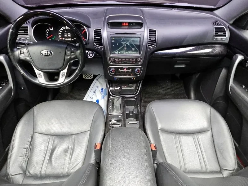 Kia Sorento 2.0 2WD, снимка 7 - Автомобили и джипове - 54264123