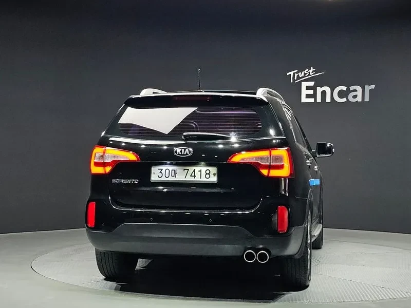 Kia Sorento 2.0 2WD, снимка 4 - Автомобили и джипове - 54264123