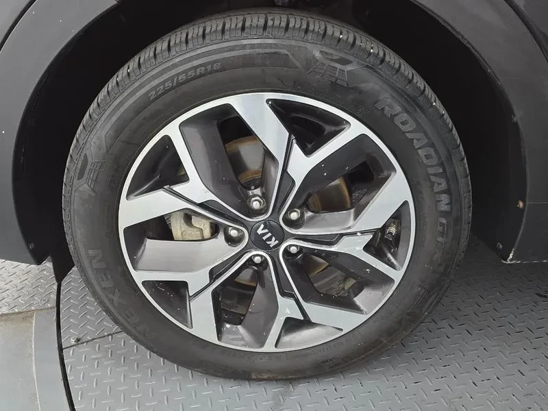 Kia Sportage DIESEL 1.6 2WD PRESTIGE, снимка 5 - Автомобили и джипове - 55171204