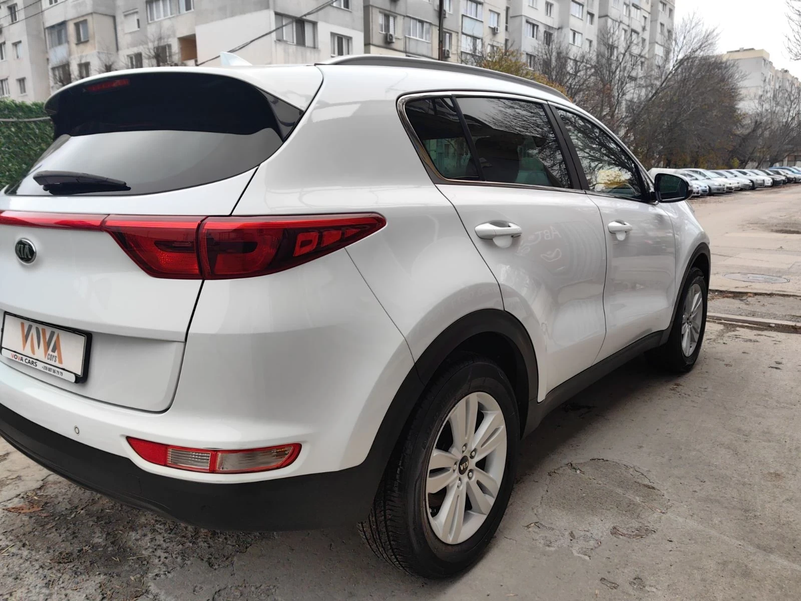 Kia Sportage 1.6i-132к.с Cool 2WD  - изображение 4