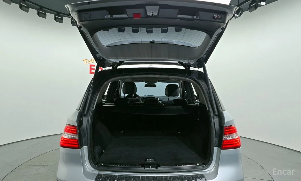 Mercedes-Benz ML 350 4MATIC* BLUETEC* ПОДГРЕВ* ОБДУХВАНЕ* ПАНОРАМА, снимка 7 - Автомобили и джипове - 53976168