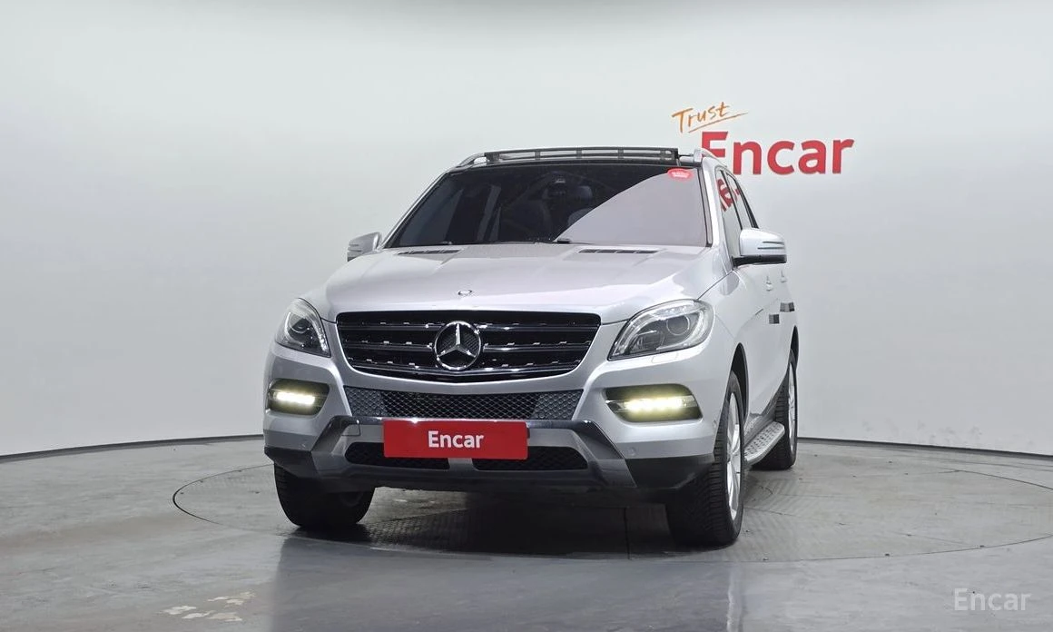 Mercedes-Benz ML 350 4MATIC* BLUETEC* ПОДГРЕВ* ОБДУХВАНЕ* ПАНОРАМА, снимка 2 - Автомобили и джипове - 53976168