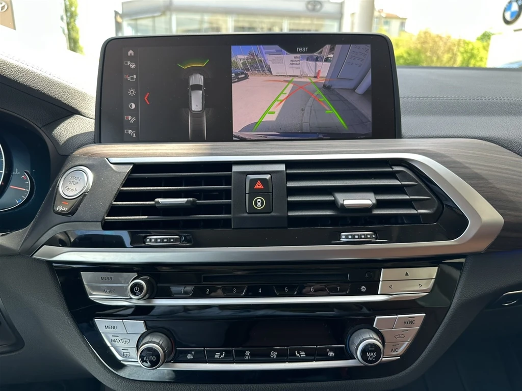 BMW X3 xDrive20i, снимка 10 - Автомобили и джипове - 54364620