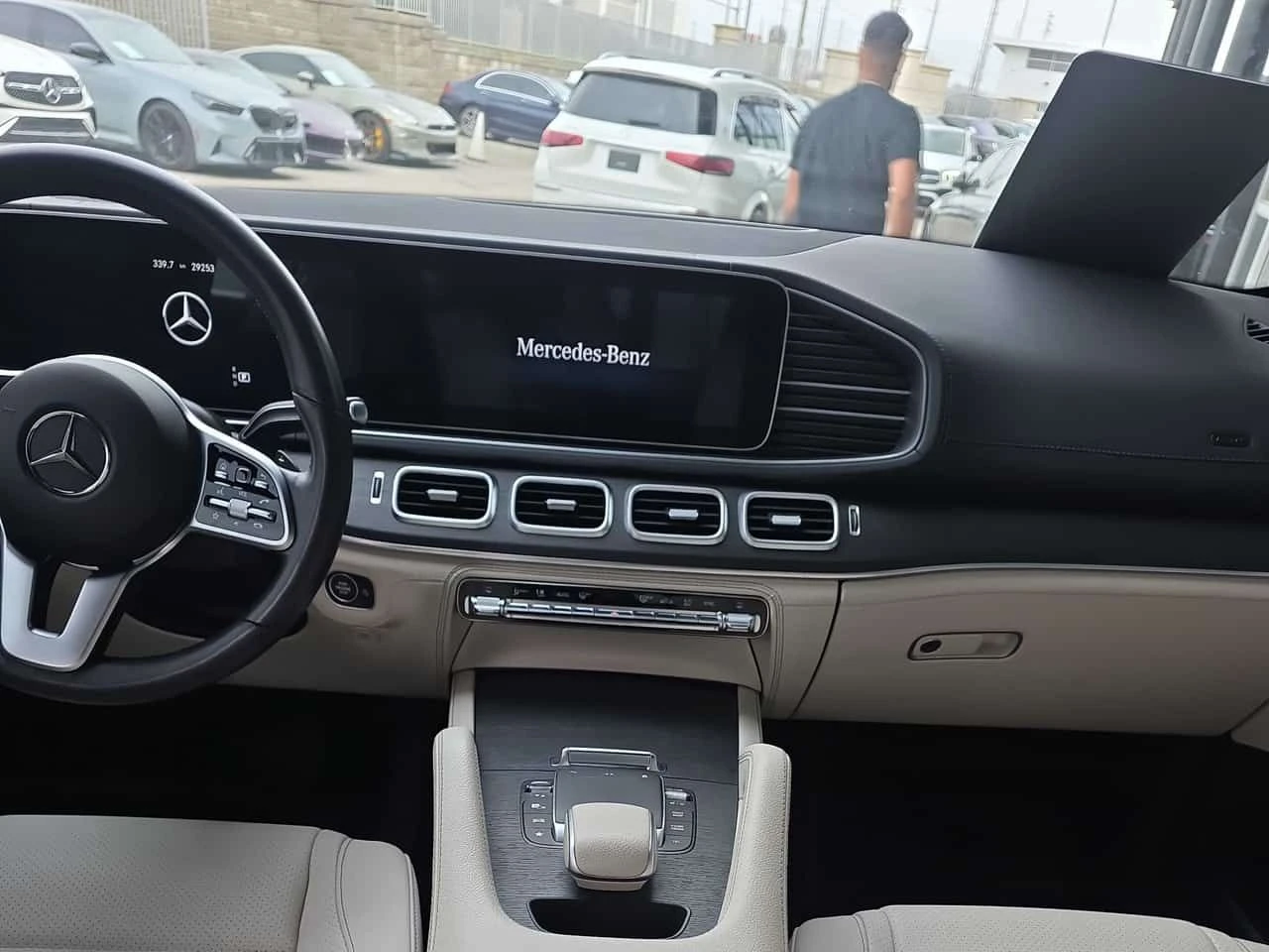 Mercedes-Benz GLE 350 /360/DISTRONIC/BURMESTER/CARFAX, снимка 9 - Автомобили и джипове - 54384723