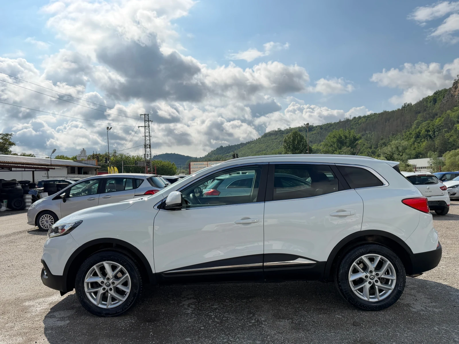 Renault Kadjar 1.5dCI 157 400KM= КАМЕРА= НАВИ= FULL LED= НОВ ВНОC, снимка 6 - Автомобили и джипове - 54660628