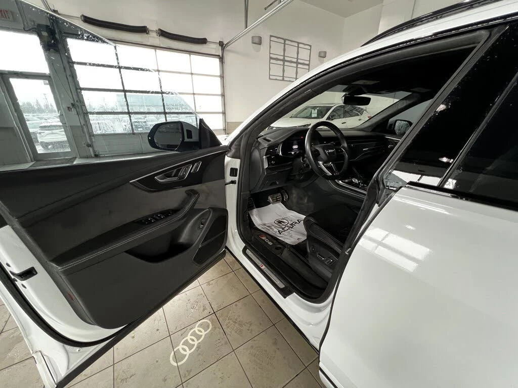 Audi SQ8 4.0T* BLACK OPTIC* МАСАЖ* ОБДУХВАНЕ* КРАЙНА ЦЕНА, снимка 10 - Автомобили и джипове - 55362714