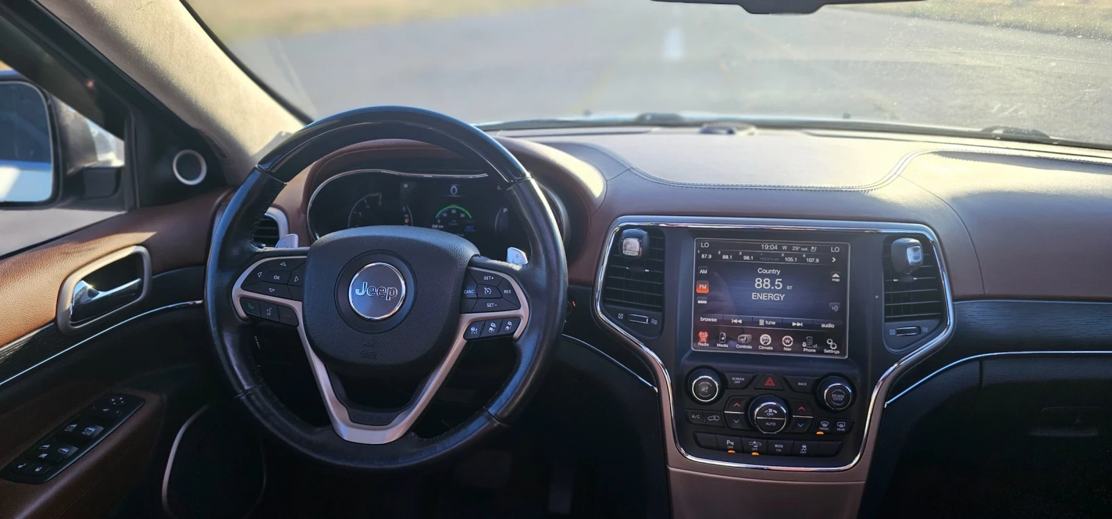 Jeep Grand cherokee, снимка 15 - Автомобили и джипове - 55825361