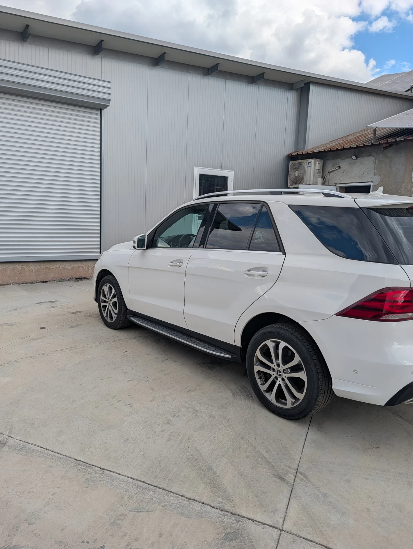 Mercedes-Benz GLE 400, снимка 2 - Автомобили и джипове - 56103048