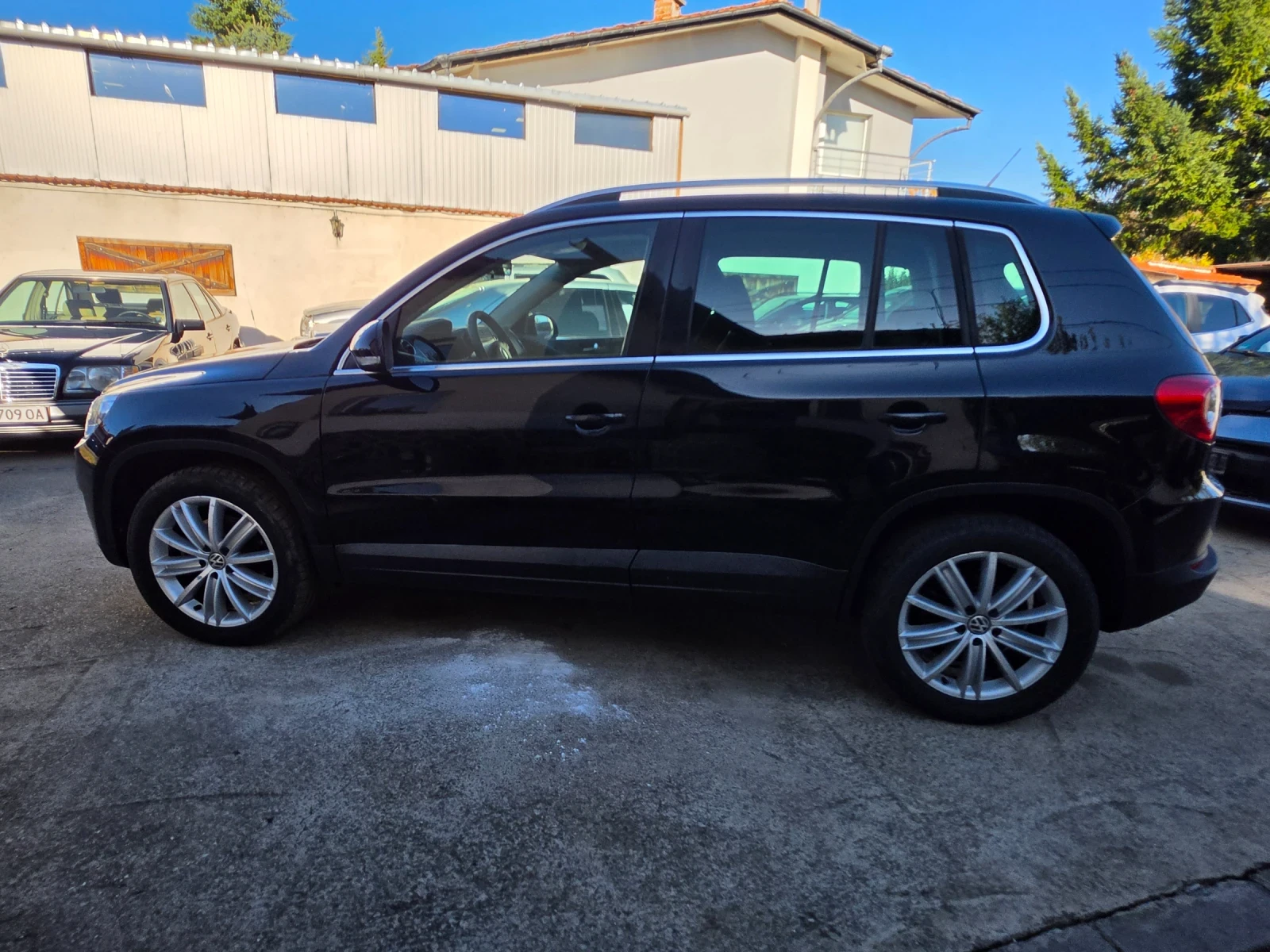 VW Tiguan 2.0TDI 4MOTION , снимка 4 - Автомобили и джипове - 56567354