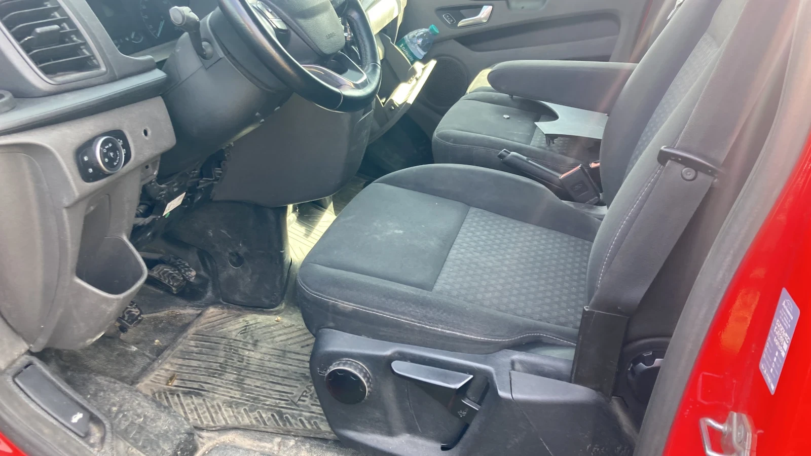 Ford Transit Custom 2.0 Dizel 170 ks. 170000km Evro 6 21g, снимка 9 - Бусове и автобуси - 53985792