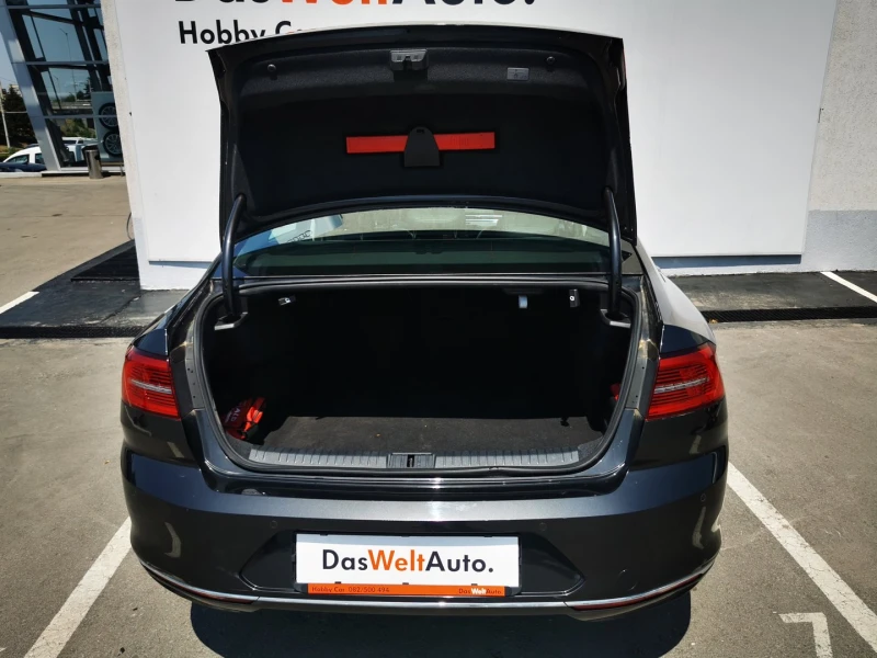 VW Passat 2.0 TDI SCR DSG Highline, снимка 9 - Автомобили и джипове - 47278753