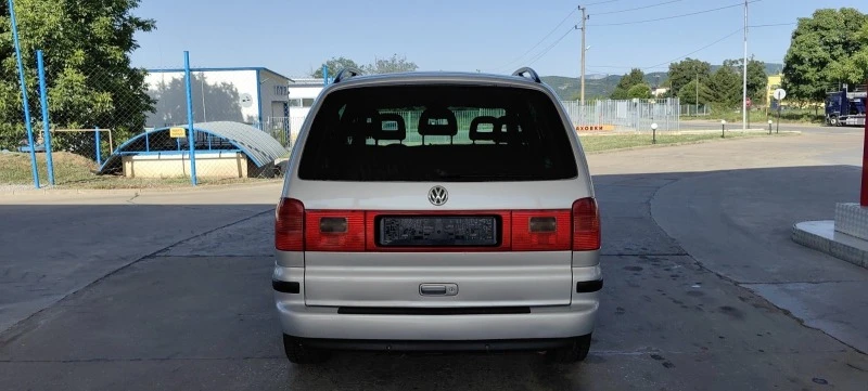 VW Sharan 1.9 TDI АВТОМАТИК, снимка 7 - Автомобили и джипове - 47208661