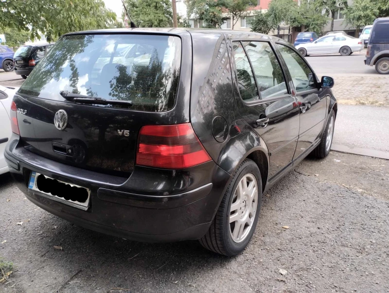 VW Golf 2.3 V5, снимка 6 - Автомобили и джипове - 46859210