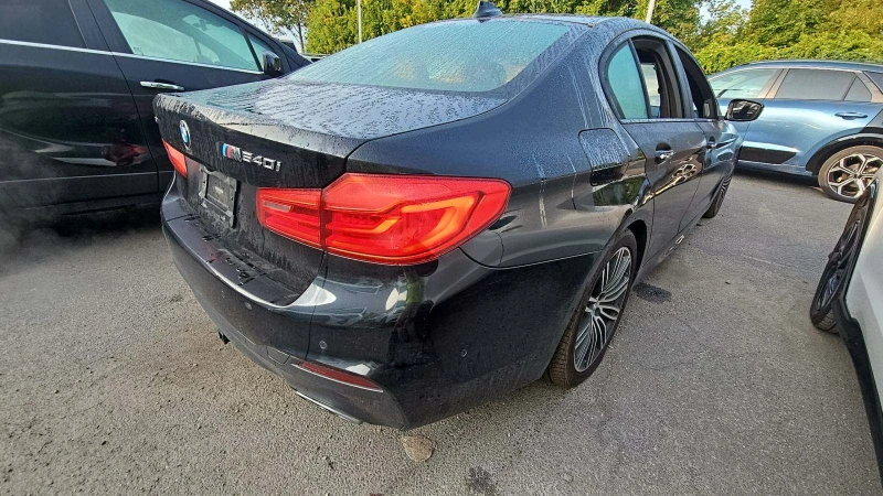 BMW 540 M* headup* harman* shodowline* мъртва точка, снимка 4 - Автомобили и джипове - 47280789