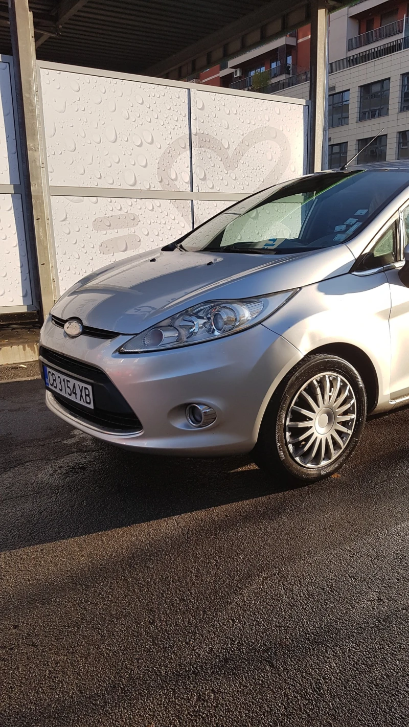 Ford Fiesta 1.4 LPG, снимка 10 - Автомобили и джипове - 47907643