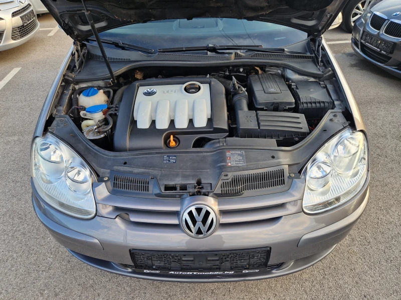 VW Golf 1.9 TDI , снимка 8 - Автомобили и джипове - 48921477