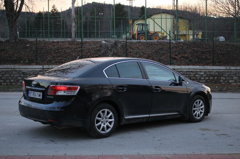 Toyota Avensis 1, 8 VVT-I, снимка 6 - Автомобили и джипове - 48923600