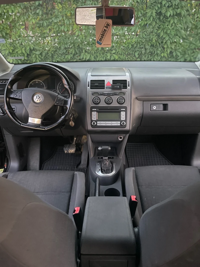 VW Touran, снимка 12 - Автомобили и джипове - 48986217