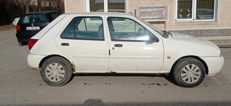 Ford Fiesta, снимка 3 - Автомобили и джипове - 49043129