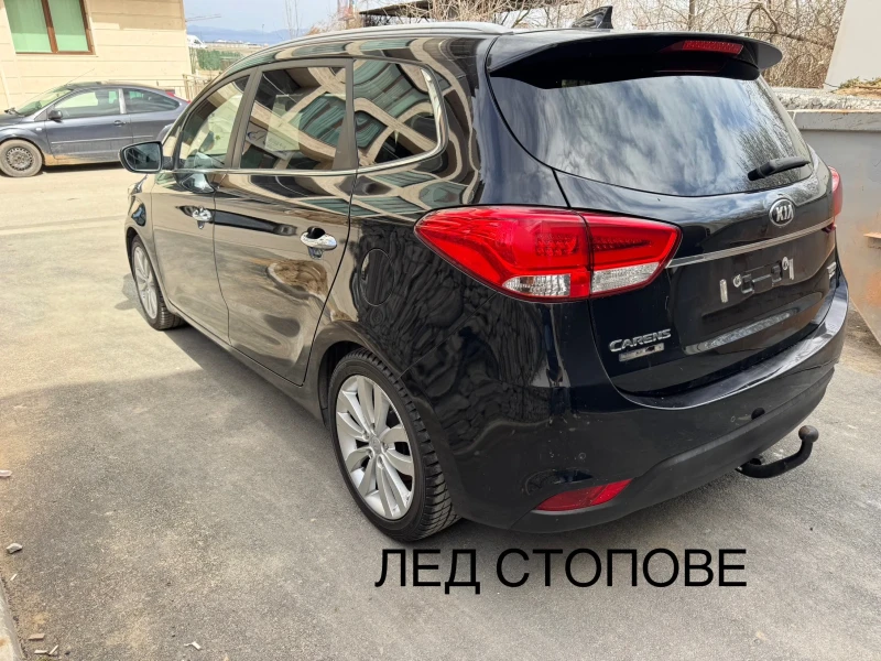 Kia Carens FULL* LED* КОЖА* КАМЕРА* NAVI* 6+ 1м* ПАНОРАМА, снимка 8 - Автомобили и джипове - 49506867