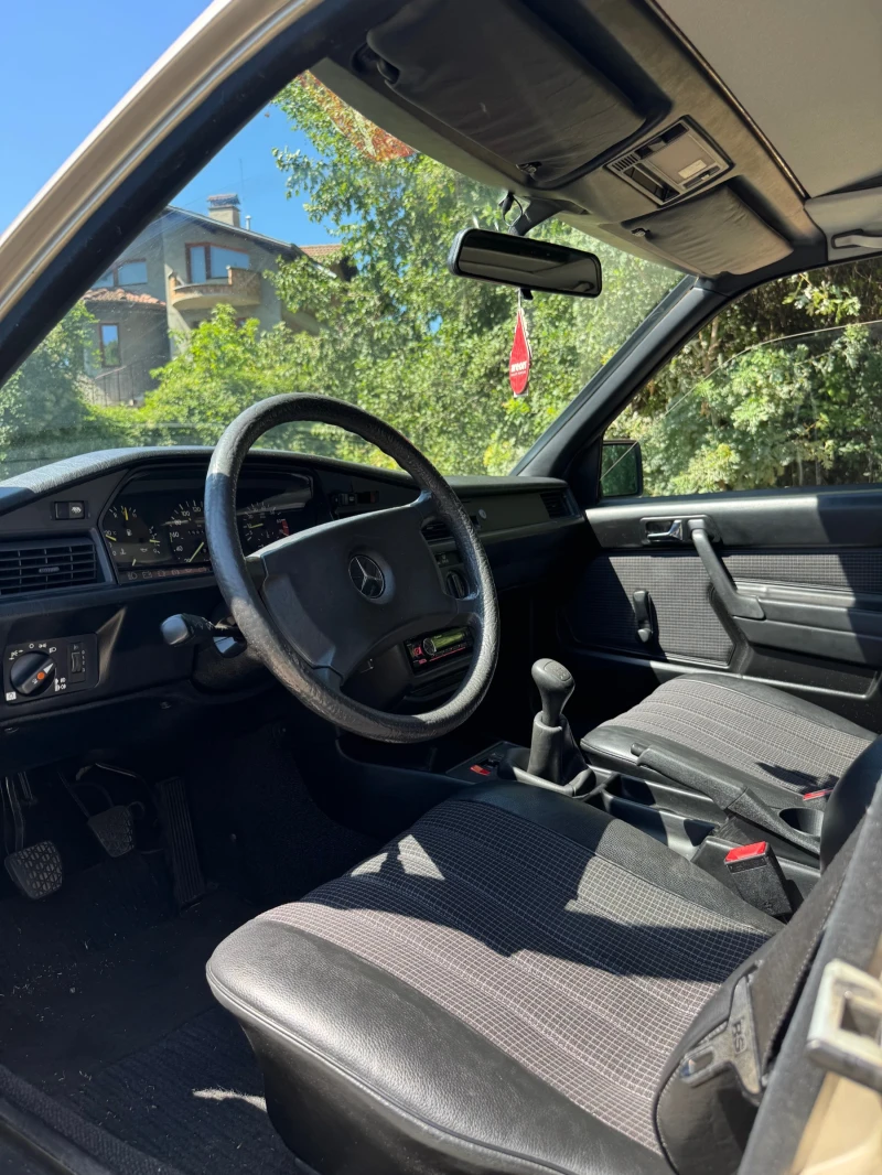 Mercedes-Benz 190 2.0 , снимка 6 - Автомобили и джипове - 52259880