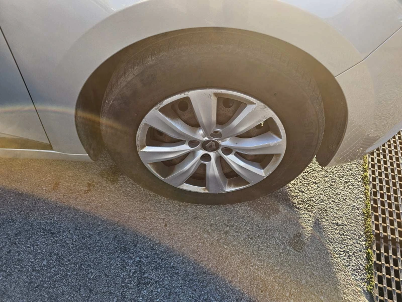 Renault Clio 1.0 TCe 75, снимка 14 - Автомобили и джипове - 52243628