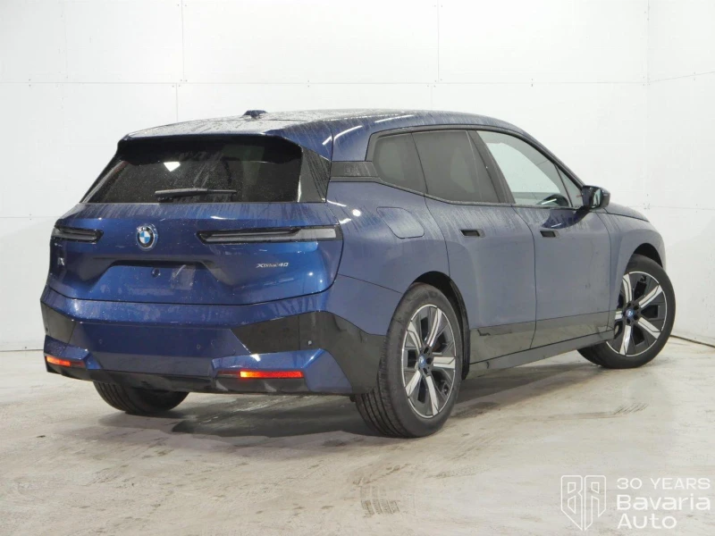 BMW iX 40 xDrive Sport, снимка 3 - Автомобили и джипове - 52834213