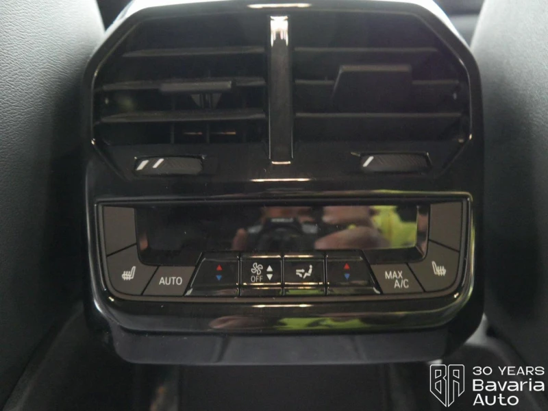 BMW iX 40 xDrive Sport, снимка 12 - Автомобили и джипове - 52834213