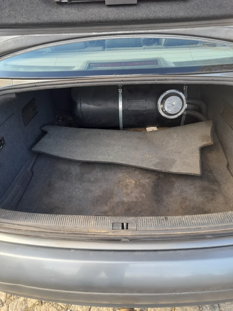 Audi A6 2.8 Quattro, Газ, снимка 10 - Автомобили и джипове - 52938655